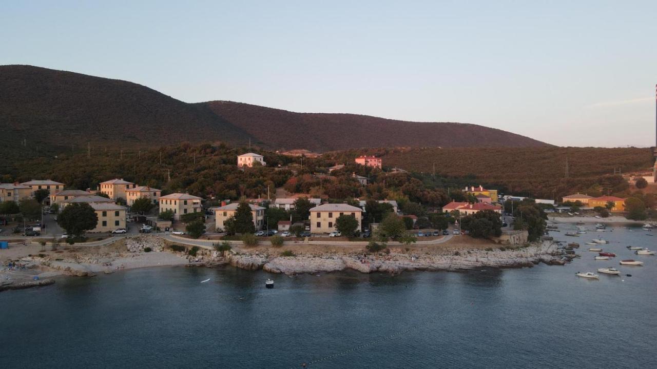 Apartmani Zupanic Koromačno المظهر الخارجي الصورة