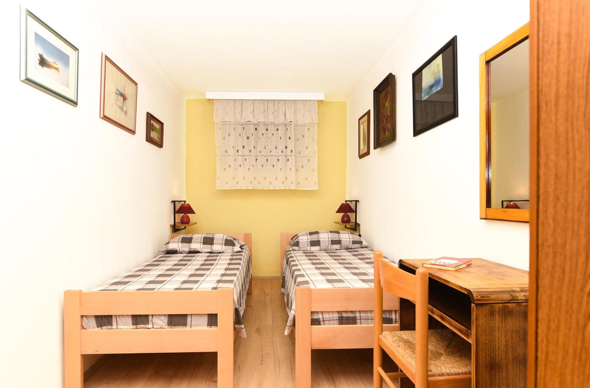 Apartmani Zupanic Koromačno المظهر الخارجي الصورة