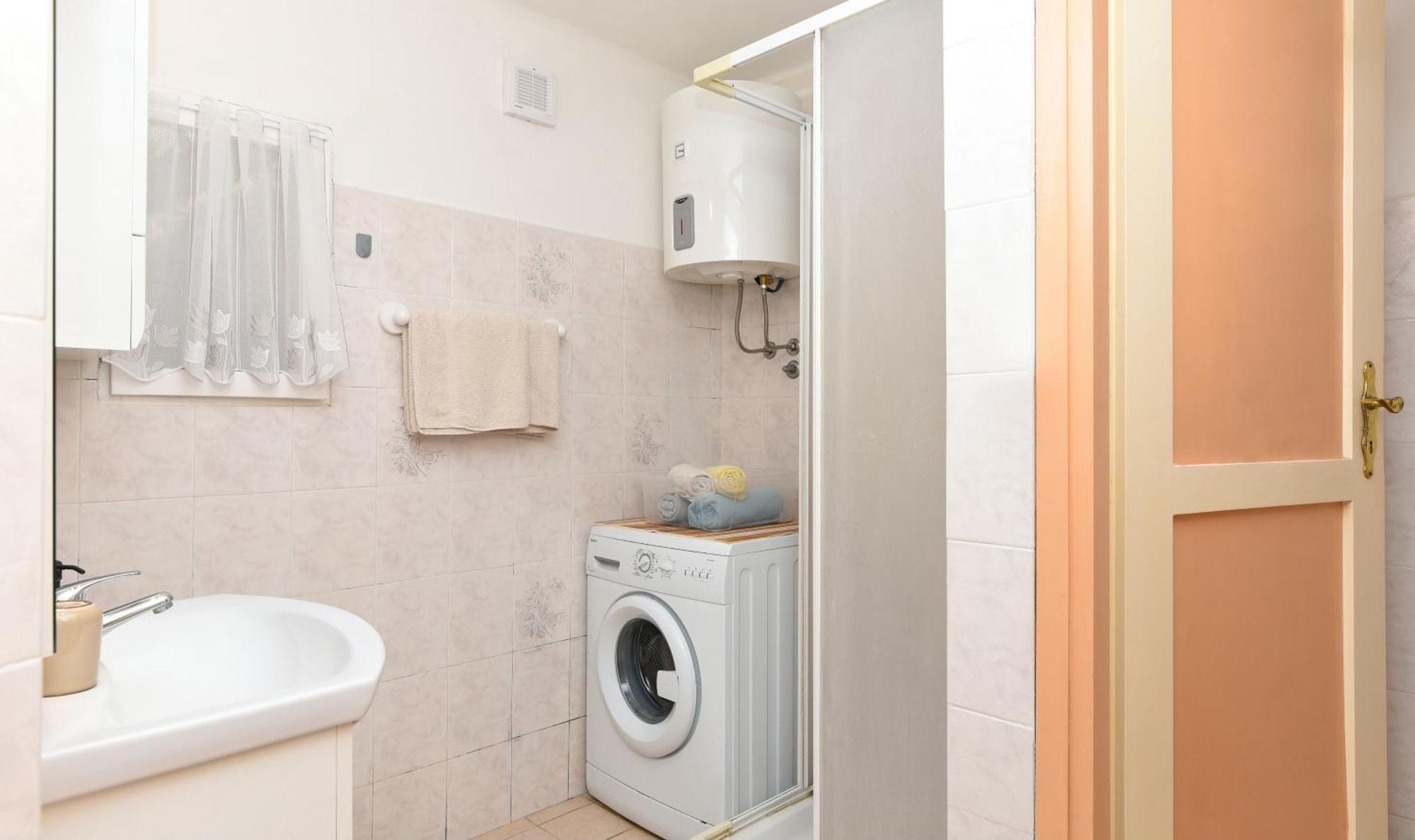 Apartmani Zupanic Koromačno المظهر الخارجي الصورة