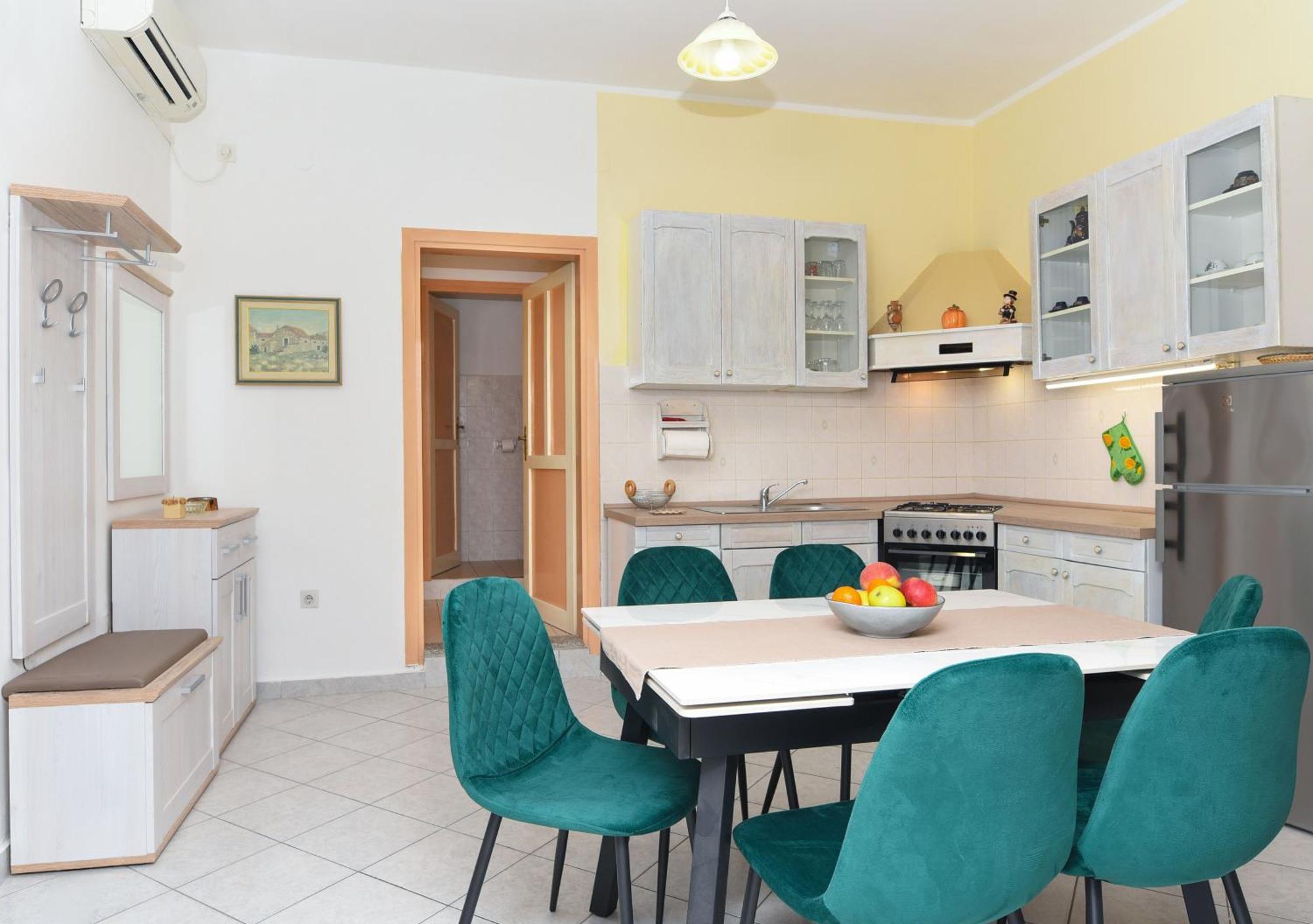 Apartmani Zupanic Koromačno المظهر الخارجي الصورة
